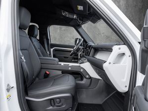 LAND ROVER Defender 110 D200