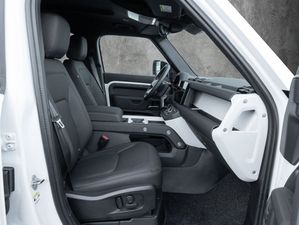 LAND ROVER Defender 110 D250