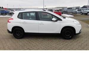 PEUGEOT 2008 1,2 VTi Active 4Türen Klima Navi...