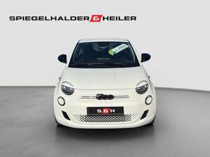 FIAT 500 Elektro RED Hatchback Neufahrzeug 42 kWh Ice Weiß