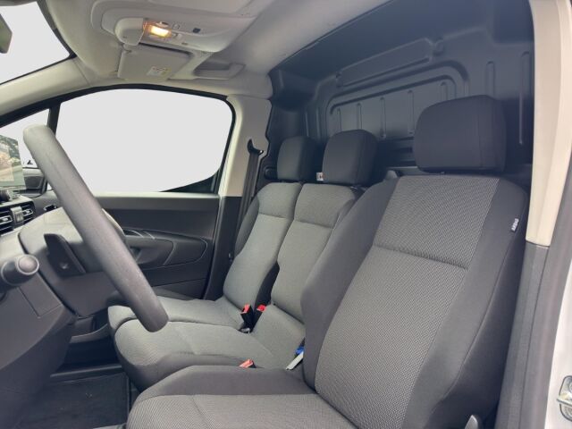 FIAT Doblo E Kastenwagen 100 kW Multicab 50kWh Allwetterreifen Ansicht 9 für Fahrzeugdetailseite