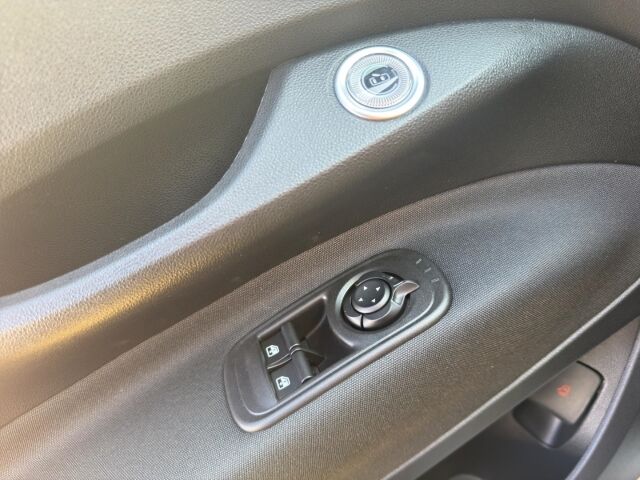 FIAT 500 Elektro Icon 42KWH NEUFAHRZEUG HATCHBACK 57 PS Ansicht 12 für Fahrzeugdetailseite