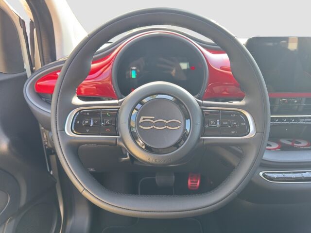 FIAT 500 Elektro RED Hatchback Neufahrzeug 42 kWh Ice Weiß Ansicht 10 für Fahrzeugdetailseite