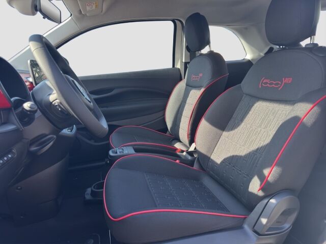 FIAT 500 Elektro RED Hatchback Neufahrzeug 42 kWh Ice Weiß Ansicht 9 für Fahrzeugdetailseite