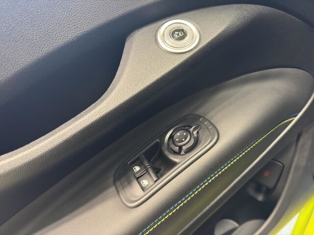 ABARTH 500 e 42 kWh Turismo- NEUWAGEN - PANORAMADACH Ansicht 12 für Fahrzeugdetailseite