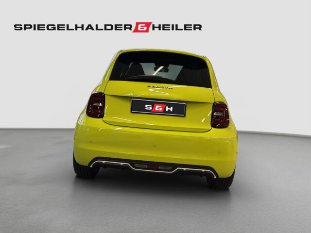 ABARTH 500 e 42 kWh Turismo- NEUWAGEN - PANORAMADACH Ansicht 6 für Fahrzeugdetailseite