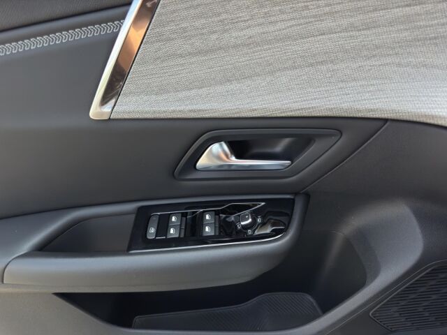 CITROEN C5X SHINE  PURETECH  225  HYBRID  8 FACH BEREIFT Ansicht 12 für Fahrzeugdetailseite
