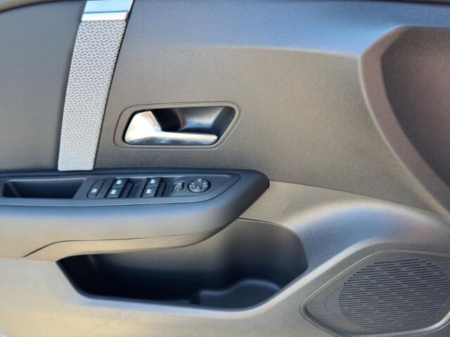 CITROEN C4 PureTech 130 Stop & Start EAT8 Max  Automatikgetriebe Ansicht 12 für Fahrzeugdetailseite