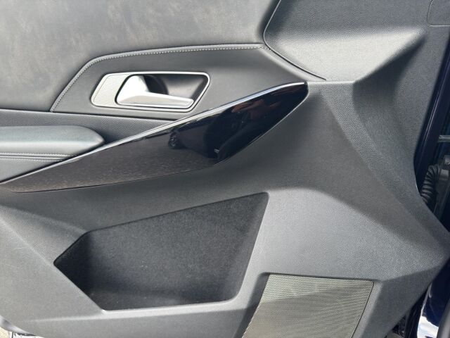 DS AUTOMOBILES DS7 Crossback E-Tense 4x4 Louvre Panoramaschiebedach Ansicht 12 für Fahrzeugdetailseite