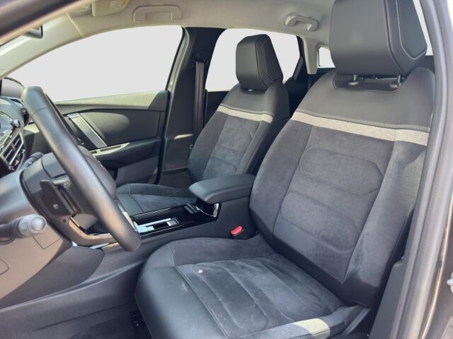 CITROEN C4 PureTech 130 Stop & Start EAT8 Max Automatikgetriebe Ansicht 9 für Fahrzeugdetailseite