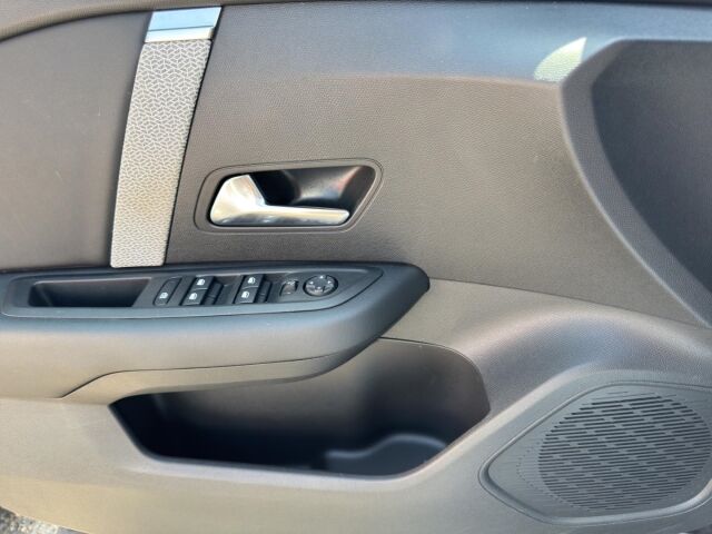 CITROEN C4 PureTech 130 Stop & Start EAT8 Max AUTOMATIKGETRIEBE Ansicht 12 für Fahrzeugdetailseite