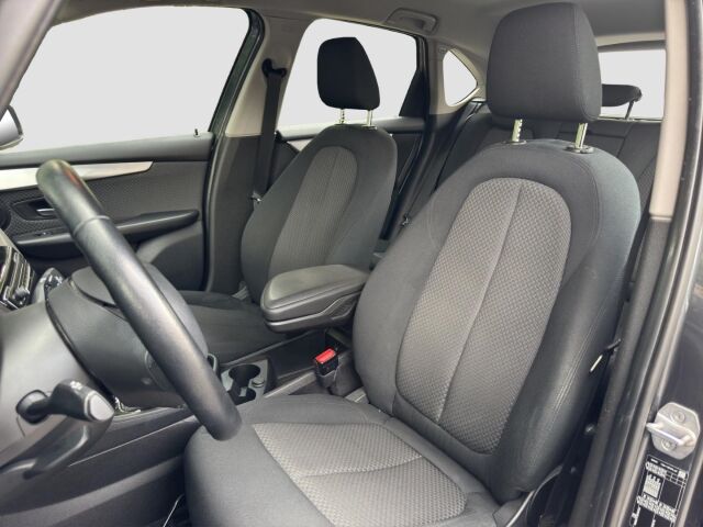 BMW 216 Active Tourer Advantage i 1.5  Park-Assistent Ansicht 9 für Fahrzeugdetailseite