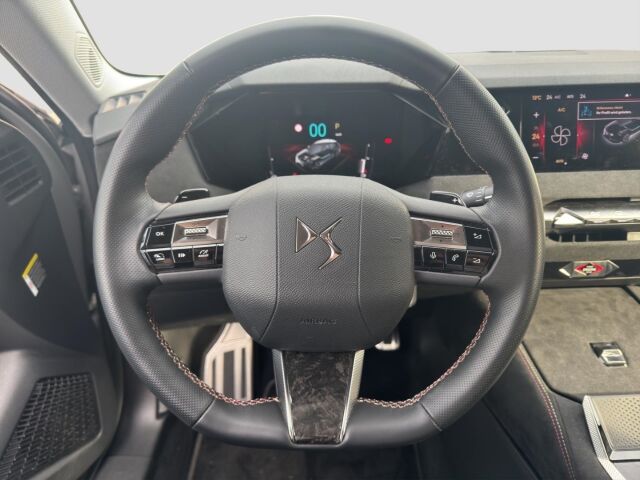 DS AUTOMOBILES DS4 E-Tense Performance Line  PLUG IN HYBRID ALLWETTERREIFEN Ansicht 10 für Fahrzeugdetailseite