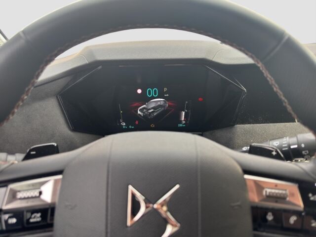 DS AUTOMOBILES DS4 E-Tense Performance Line  PLUG IN HYBRID ALLWETTERREIFEN Ansicht 11 für Fahrzeugdetailseite