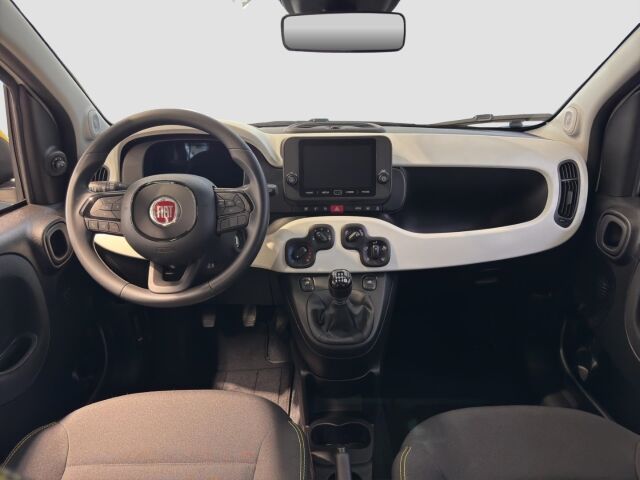 FIAT Pandina 1.0 GSE Hybrid 48 kW Cross 6-Gang Schaltgetriebe Ansicht 13 für Fahrzeugdetailseite