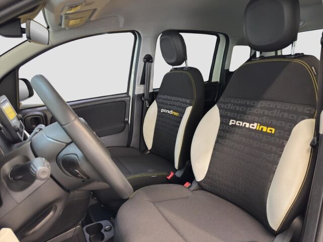 FIAT Pandina 1.0 GSE Hybrid 48 kW Cross 6-Gang Schaltgetriebe Ansicht 9 für Fahrzeugdetailseite