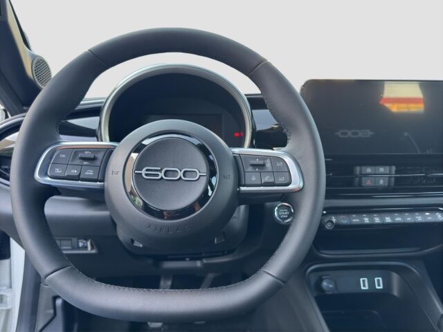 FIAT 600 1.2  Turbo 74 kW Street Edition Benziner Icon Ansicht 10 für Fahrzeugdetailseite