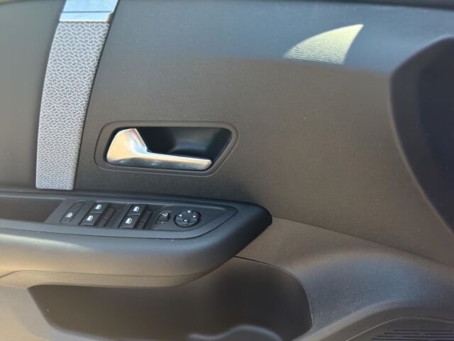 CITROEN C4 PureTech 130 Stop & Start Shine 8 Fach Bereift Ansicht 12 für Fahrzeugdetailseite