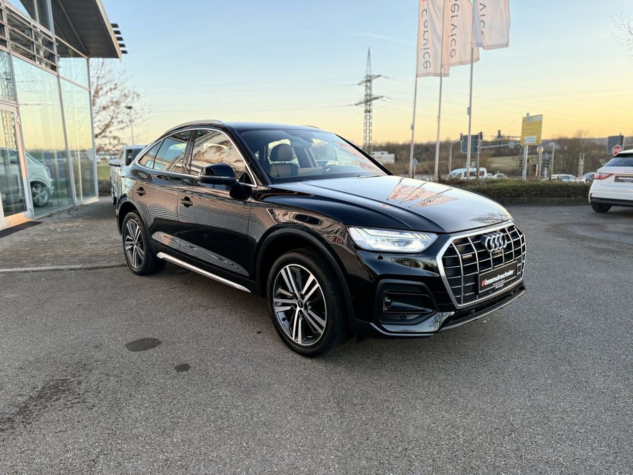 AUDI Q5 40 Sportback 2.0 TDI quattro AHK+PANORMA+STANDHEIZUNG