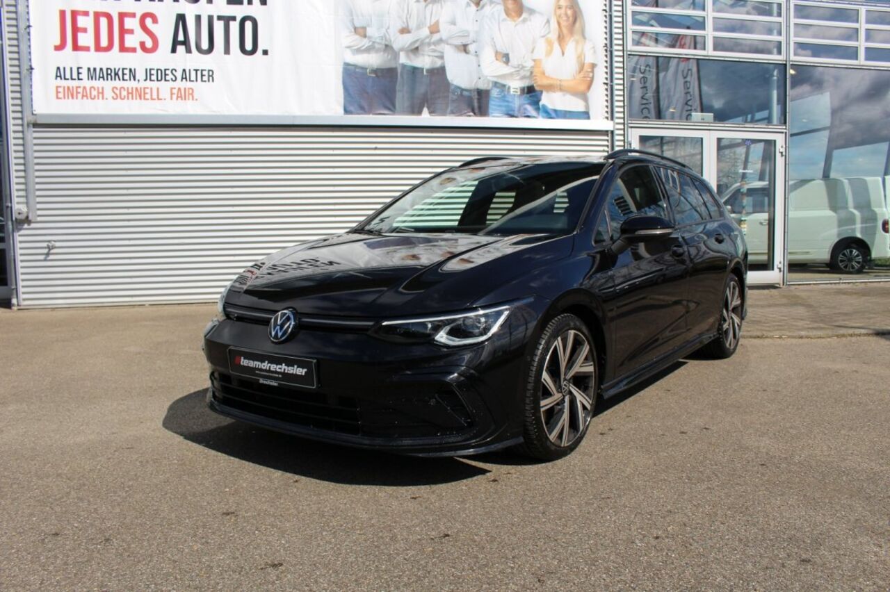 VW Golf VIII 2.0 TDI R-Line PANO+AHK+KAMERA