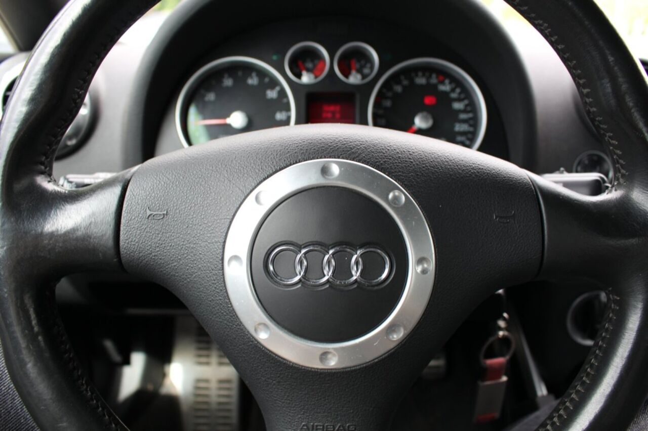 AUDI TT Roadster 1.8T Quattro +KLIMA+SH-GEPFLEGT