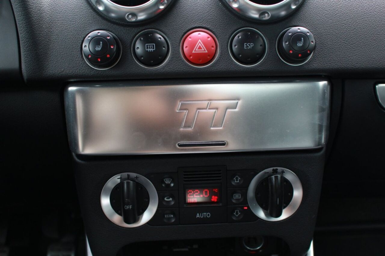 AUDI TT Roadster 1.8T Quattro +KLIMA+SH-GEPFLEGT