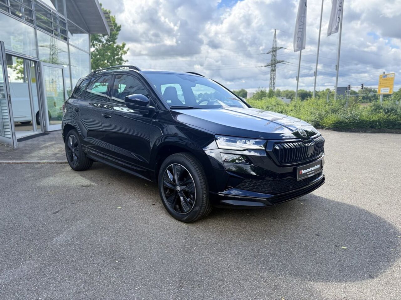 SKODA Karoq 2.0 TDI Sportline 4x4 +AHK+ACC+KAMERA