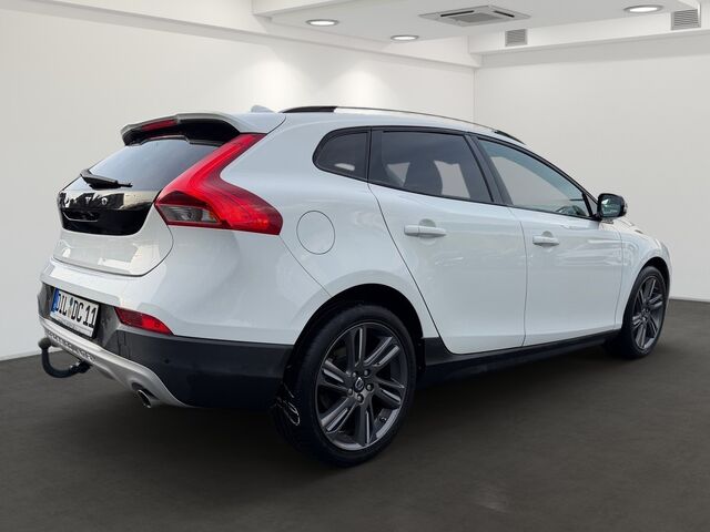 VOLVO V40 2.0 D4 Summum AHK Pano Ansicht 3 für Fahrzeugdetailseite
