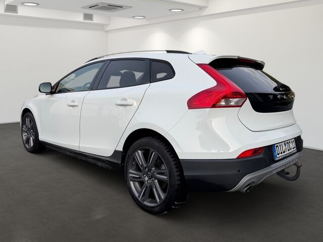 VOLVO V40 2.0 D4 Summum AHK Pano Ansicht 4 für Fahrzeugdetailseite