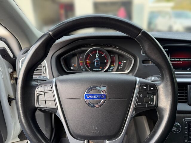 VOLVO V40 2.0 D4 Summum AHK Pano Ansicht 8 für Fahrzeugdetailseite