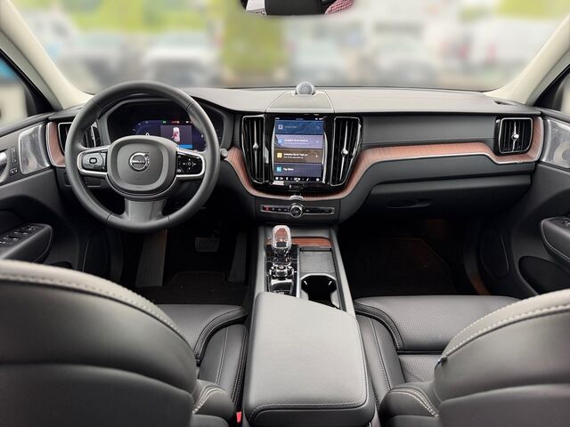 VOLVO XC60 B4 Diesel AWD Ultimate Dark HUD Pano Standh Ansicht 10 für Fahrzeugdetailseite