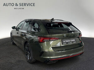 SKODA Octavia Combi RS 2,0 TSI 195 kW DSG *Khaki-Grün*