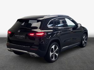 MERCEDES-BENZ GLA 180 7G-DCT Progressive Advanced PLUS/AHK GLA