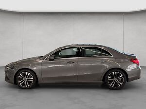 MERCEDES-BENZ A 180 Limo Progressive Adva+-Beam-PANO-Distro A-Klasse