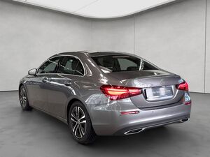 MERCEDES-BENZ A 180 Limo Progressive Adva+-Beam-PANO-Distro A-Klasse