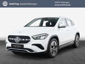 MERCEDES-BENZ GLA 180 7G-DCT Progressive Advanced GLA