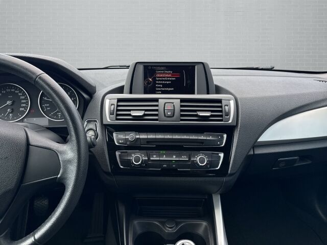 BMW 218 i Cabrio 2er - 218i +SHZ Kamera CarPlay DAB LMFelgen Navi+ Ansicht 13 für Fahrzeugdetailseite