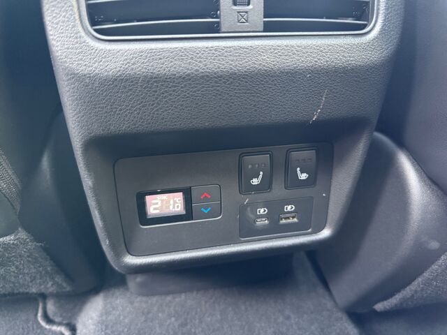 NISSAN X-Trail e-4orce Tekna+ 7-Sitze AVM ThermaClear Panoramadach Leder 20 Ansicht 16 für Fahrzeugdetailseite