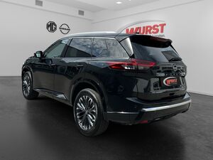NISSAN X-Trail e-4orce Tekna Premium Glasdach Rundumkamera Leder 19 BOSE