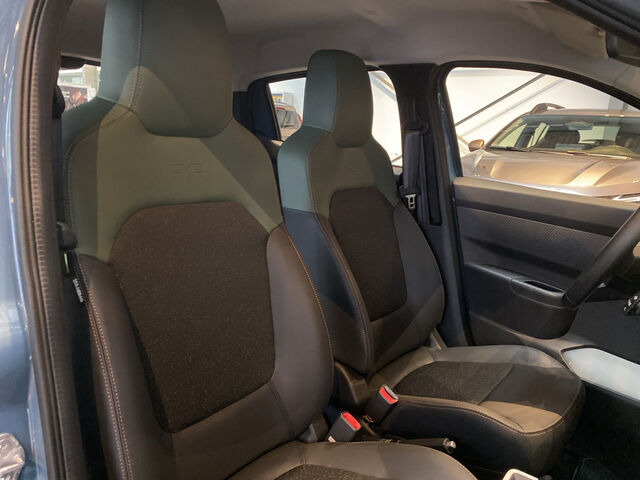 DACIA Duster Extreme TCe 130 Ansicht 13 für Fahrzeugdetailseite