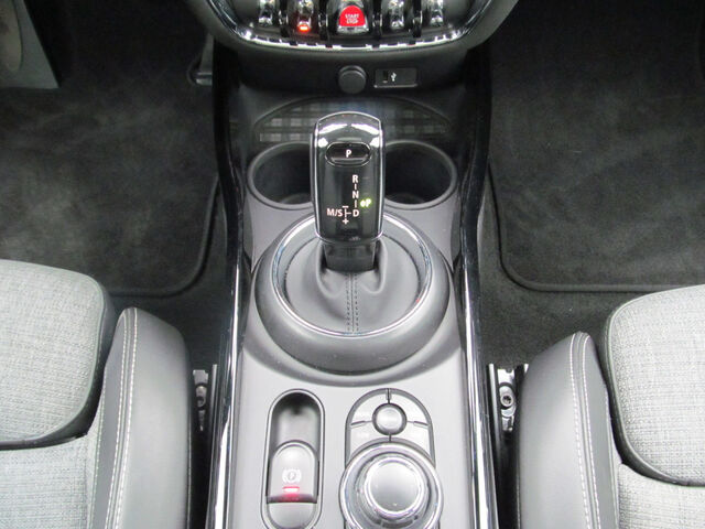 MINI Cooper D Clubman LED Navi HUD PanoD.Kamera Ha/Ka Bluetooth Head Up Display Klima Einparkhilfe el. Fe Ansicht 9 für Fahrzeugdetailseite