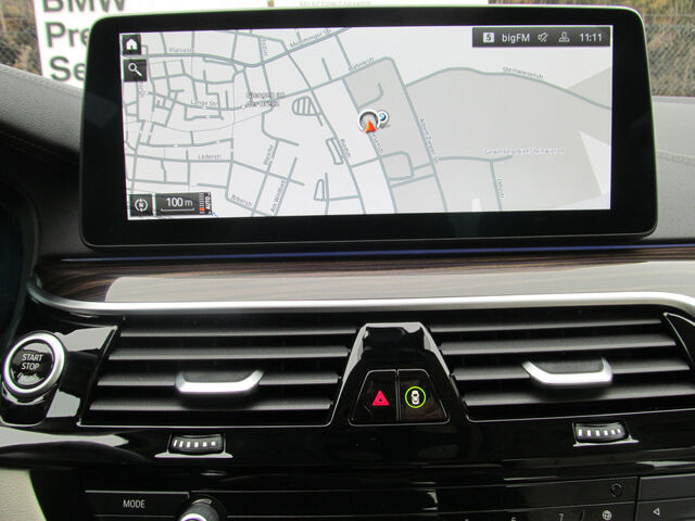 BMW 520 d xDrive Leder Standh.HUD ACC Laser 18 Bluetooth Navi Vollleder Klima Standhzg PDC el. Fenster Ansicht 12 für Fahrzeugdetailseite