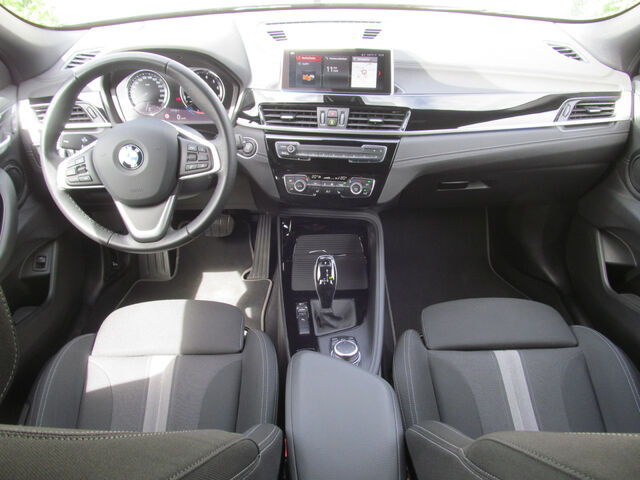 BMW X2 s20i SportS.Kamera Navi Sitzh.Tempomat AHK18 Bluetooth LED Klima PDC el. Fenster Ansicht 8 für Fahrzeugdetailseite