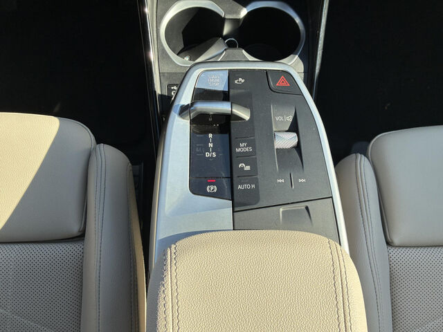BMW X1 x20d HUD ACC SurView.LiveProf.Massage AHK 18 Bluetooth Navi LED Klima PDC el. Fenster Ansicht 12 für Fahrzeugdetailseite
