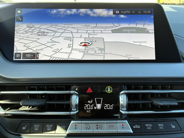 BMW 118 i M Sport Pro HUD PanoD. EDITION COLORVISION Sportpaket Bluetooth Navi LED Vollleder Klima PDC el Ansicht 12 für Fahrzeugdetailseite
