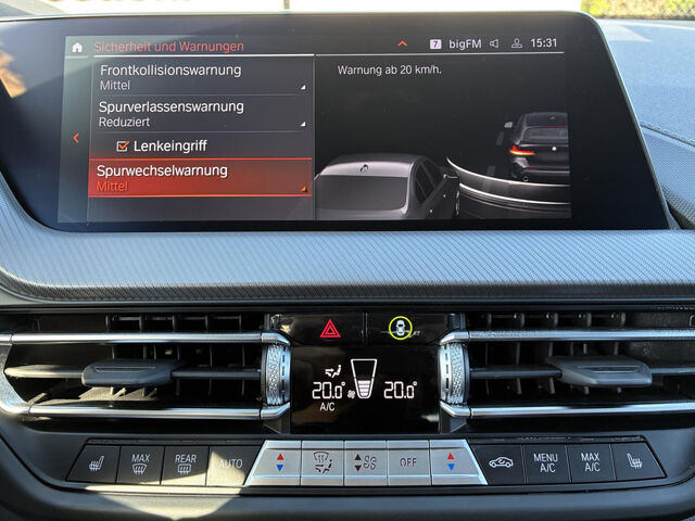 BMW 118 i M Sport Pro HUD PanoD. EDITION COLORVISION Sportpaket Bluetooth Navi LED Vollleder Klima PDC el Ansicht 14 für Fahrzeugdetailseite