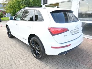 AUDI Q5 2.0 TFSi S-line quattro Aut Pano Navi Xen 20...