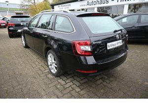 SKODA Octavia 1.5 TSI Combi *Style* Navi LED DAB 17Alu...