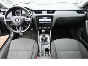 SKODA Octavia 1.5 TSI Combi *Style* Navi LED DAB 17Alu...