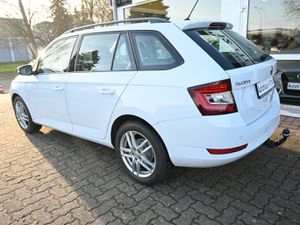SKODA Fabia 1.0 TSI Combi*Ambition* Klima Navi PDC AHK...